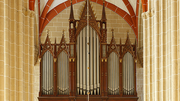 Marienkirche_mit_Sauer-Orgel__Tino_Sieland_-_Stadt_Mühlhausen_.jpg  
