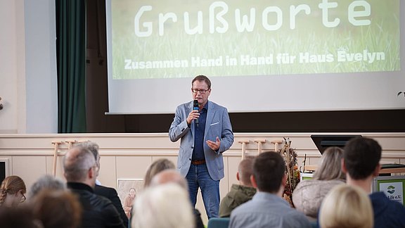 2023-10-14_1._Spatenstich_Hospiz_Haus_Evelyn__c__Jens_Fischer__3_.jpg  
