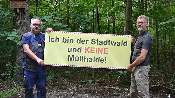 Ich_bin_der_Stadwald_und_keine_Müllhalde_Schild_Roland_Reichenbach_Jörg_Willner__1_.JPG