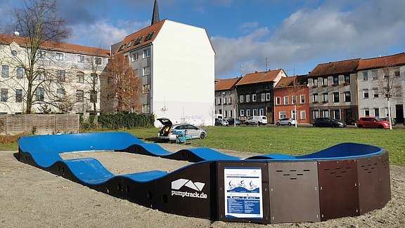 2023-11-24_mobile_Pumptrackanlage_nach_der_Fertigstellung.jpg  