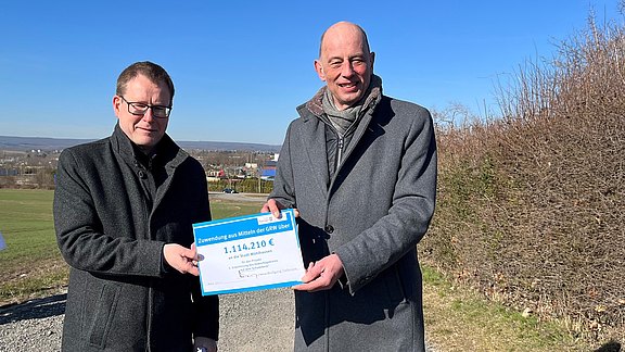 Foerdermitteluebergabe_Muehlhausen_Schadeberg_Gewerbegebiet.jpg