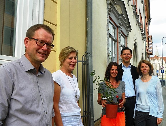 Pflanzung_Rosen_Foto_Claudia_Goetze_web.jpg  