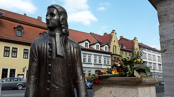 Bach-Denkmal_Divi-Blasii-Kirche_Untermarkt_Geburtstag_Johann_Sebastian_Bach_2020_A._Pfannstiel__2_.jpg