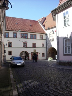 Rathaus_-Blick_von_der_neuen_Strasse_her_web__Cindy_Michael_TI_Muehlhausen_.jpg