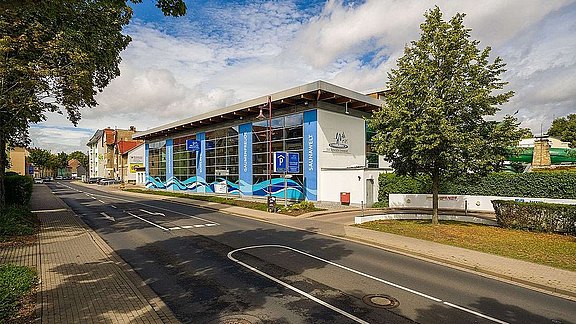 Einfahrt zu Tiefgarage in der Thüringentherme  